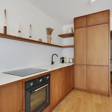 Pick A Flat's In Saint-germain - Rue De Sevres *