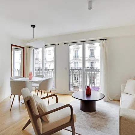Pick A Flat's In Saint-germain - Rue De Sevres Paříž